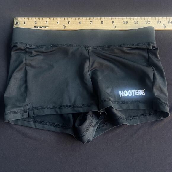 Hooters Shirt Shorts Set Womens XS White Black Glass City Toledo OH Tank Slogan - Picture 8 of 10